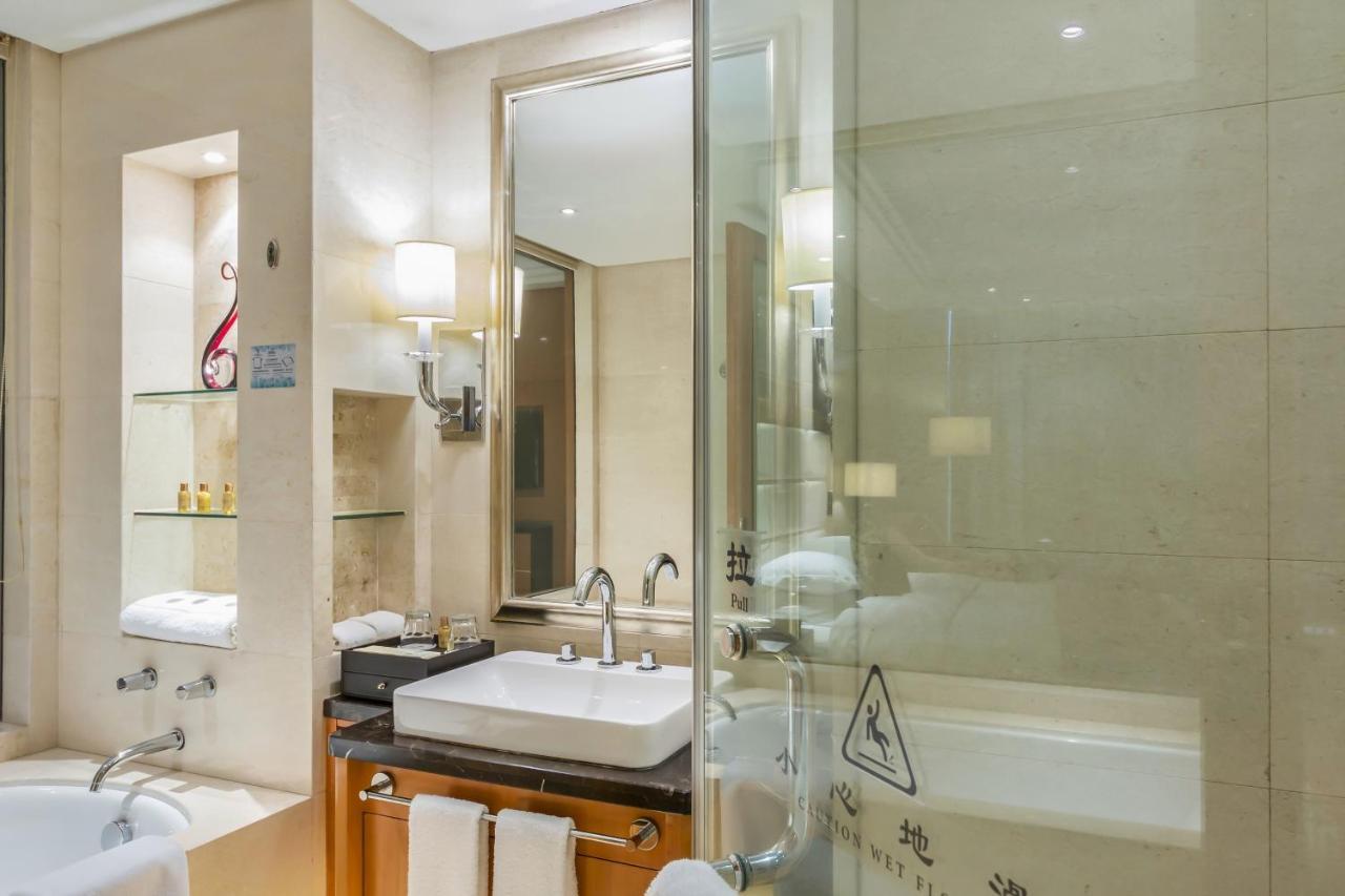 Wyndham Xinyang Downtown Hotel ภายนอก รูปภาพ