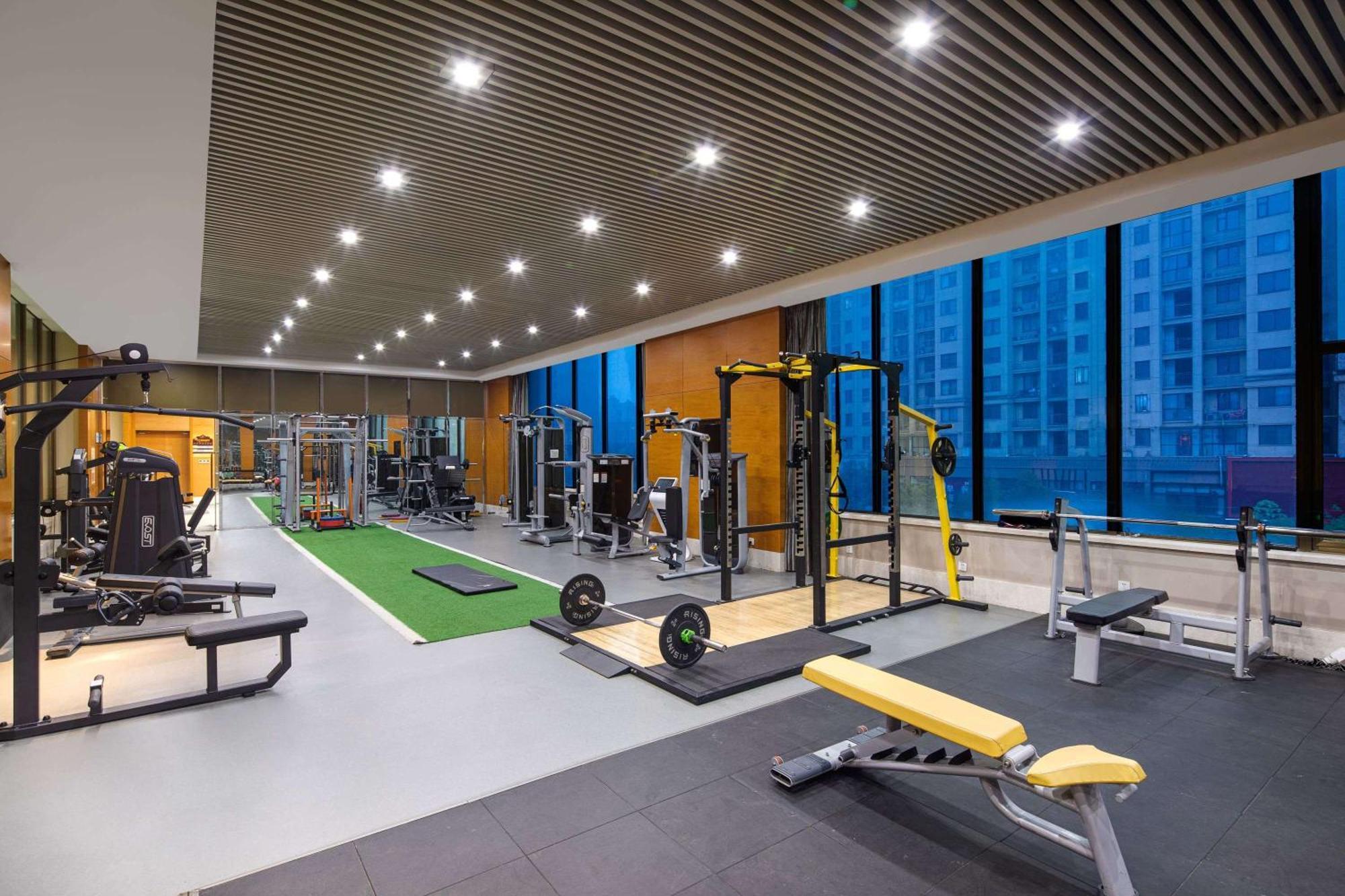 Wyndham Xinyang Downtown Hotel ภายนอก รูปภาพ