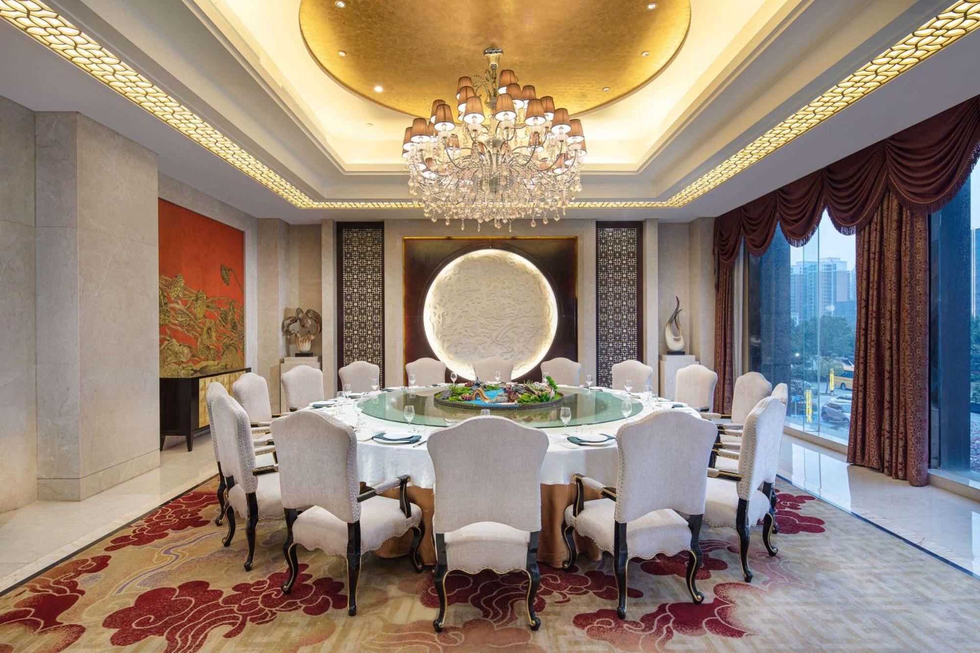 Wyndham Xinyang Downtown Hotel ภายนอก รูปภาพ